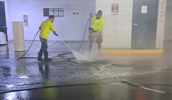 Benefits of Professional Garage Power Washing